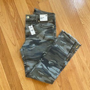 💚 NWT CAMO JEANS from Express! Ankle legging Mid Rise 💚